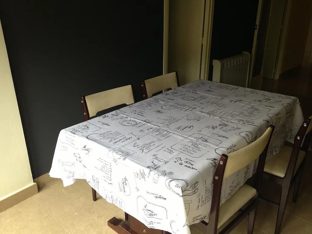 Apartaments Cal Pujol Alás 0*,